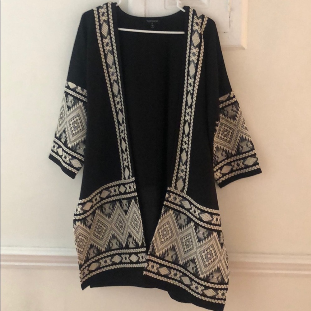Unique TOPSHOP cardigan with beautiful details!